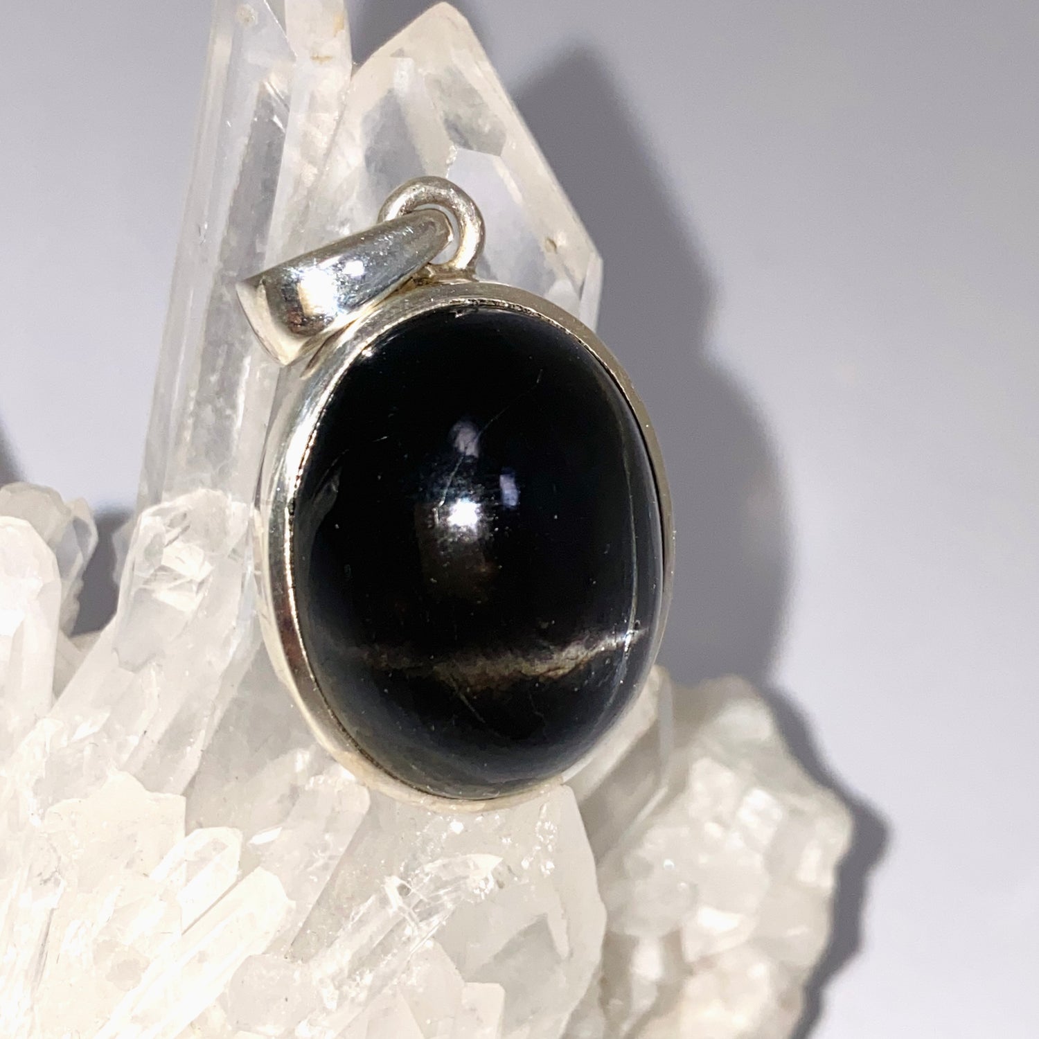Black Star Diopside Oval Cabochon Pendant PPGJ1070