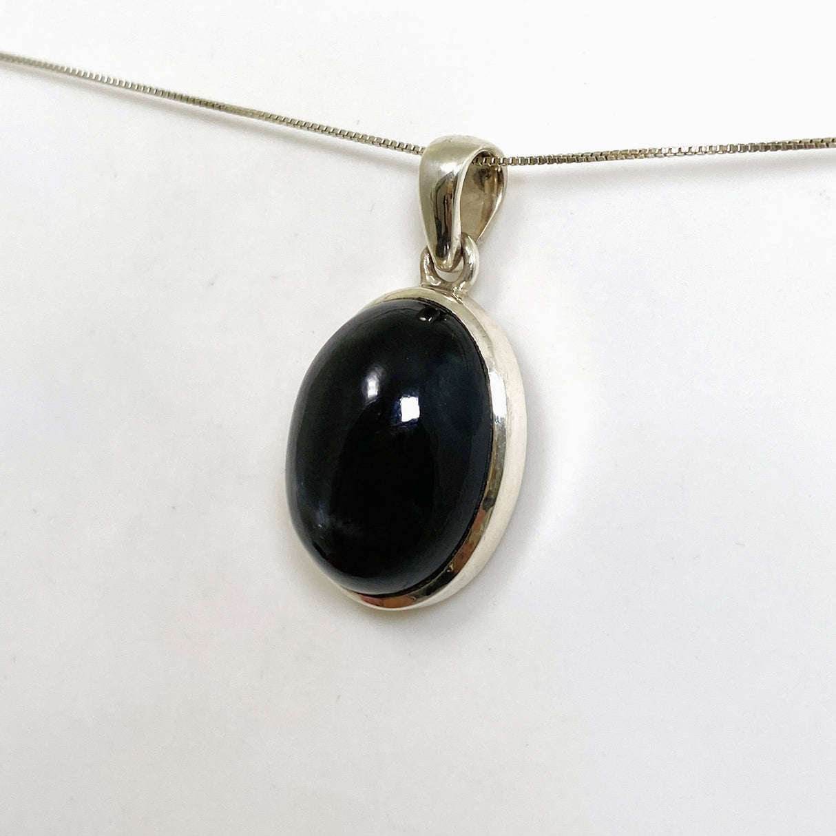 Black Star Diopside Oval Cabochon Pendant PPGJ1070
