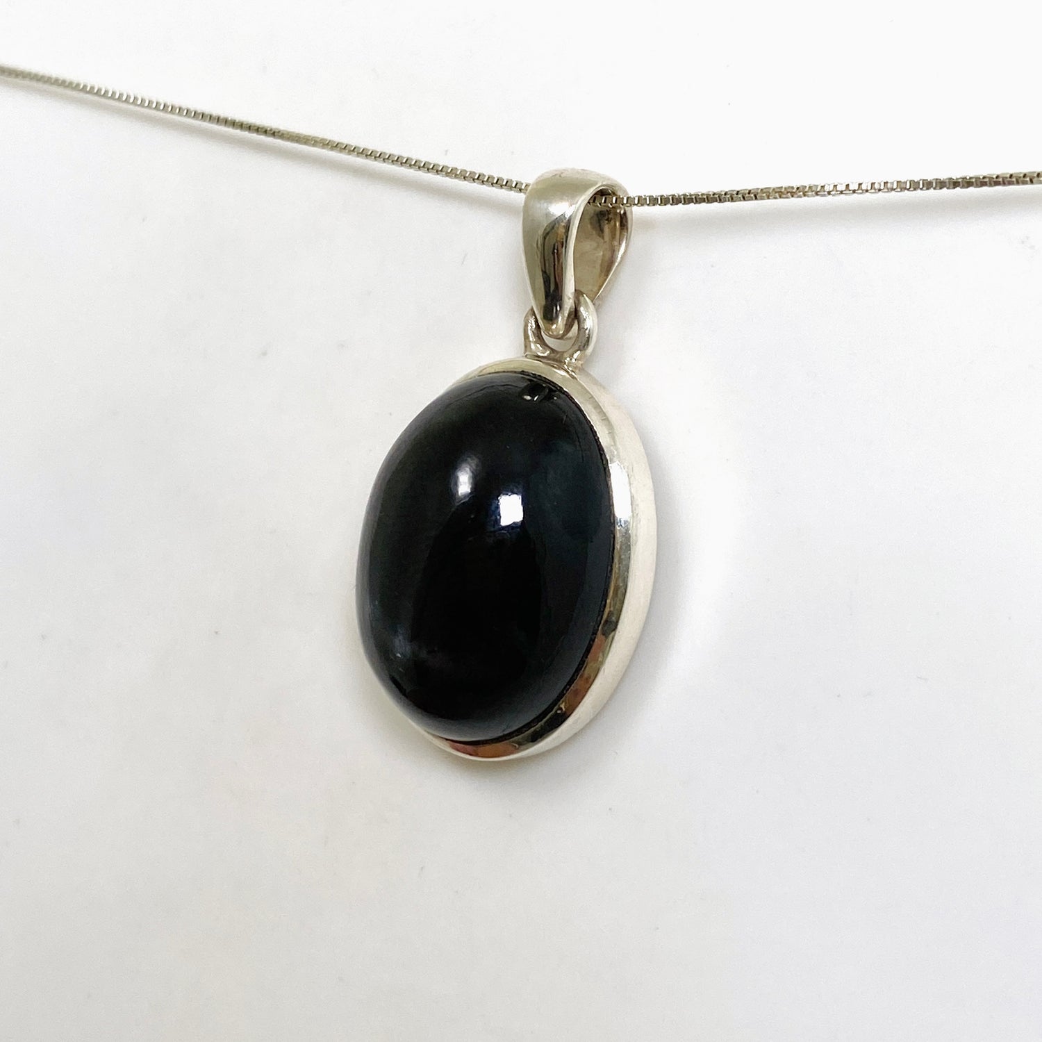 Black Star Diopside Oval Cabochon Pendant PPGJ1070