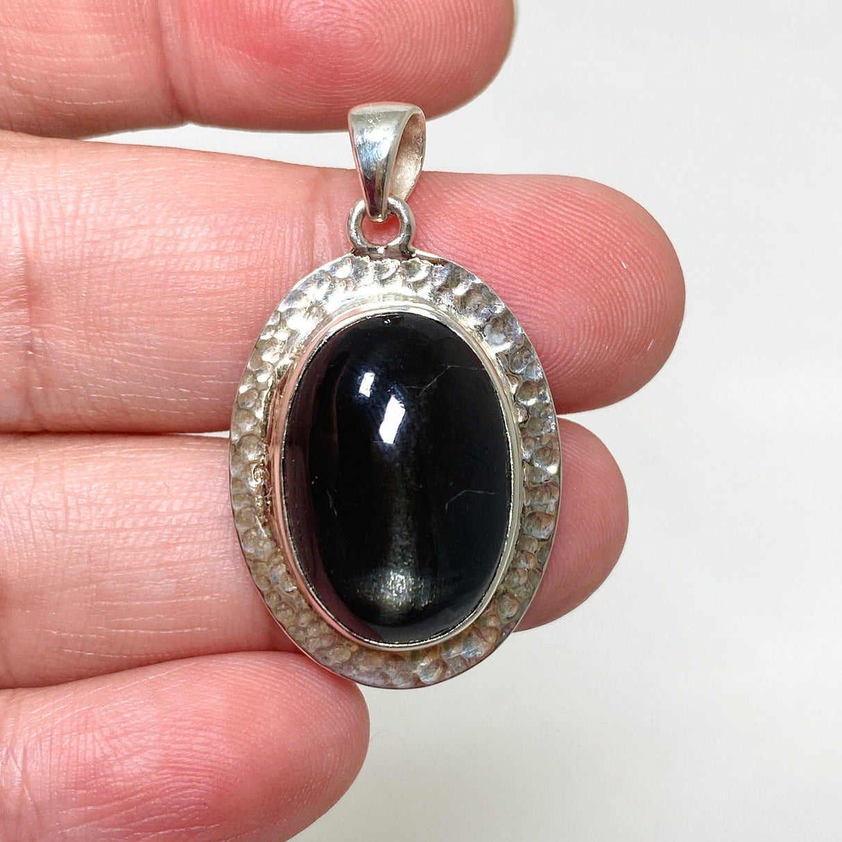 Black Star Diopside Oval Pendant in a Hammered Setting KPGJ4476 - Nature's Magick