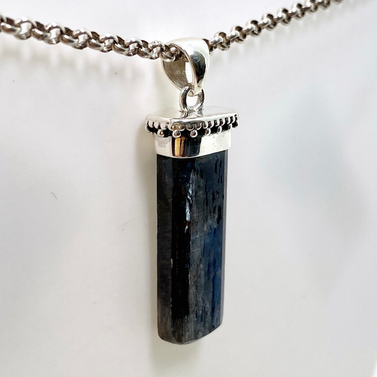 Blue Kyanite Crystal Pendant in a Decorative Setting KPGJ4621