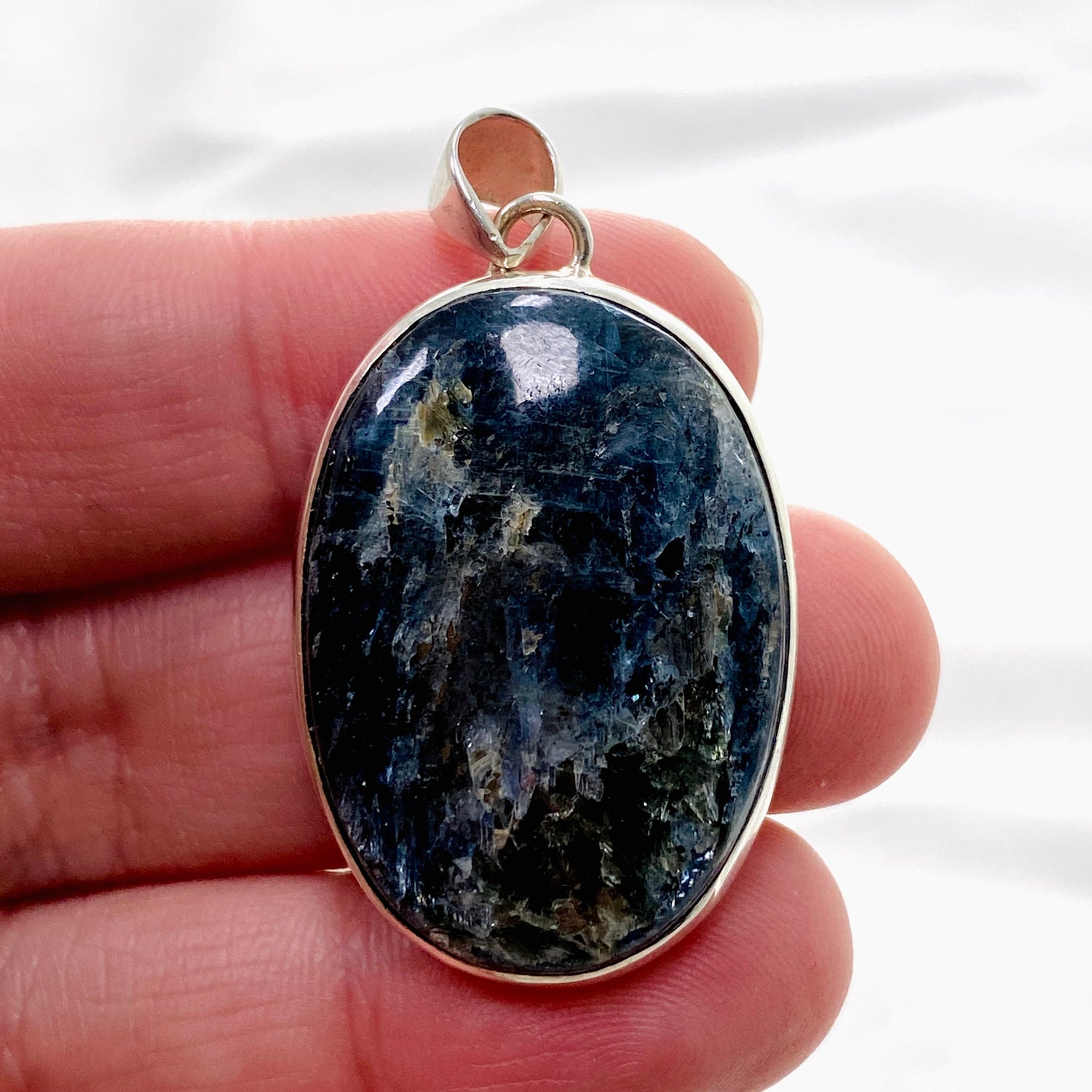 Blue Kyanite Oval Cabochon Pendant KPGJ4616
