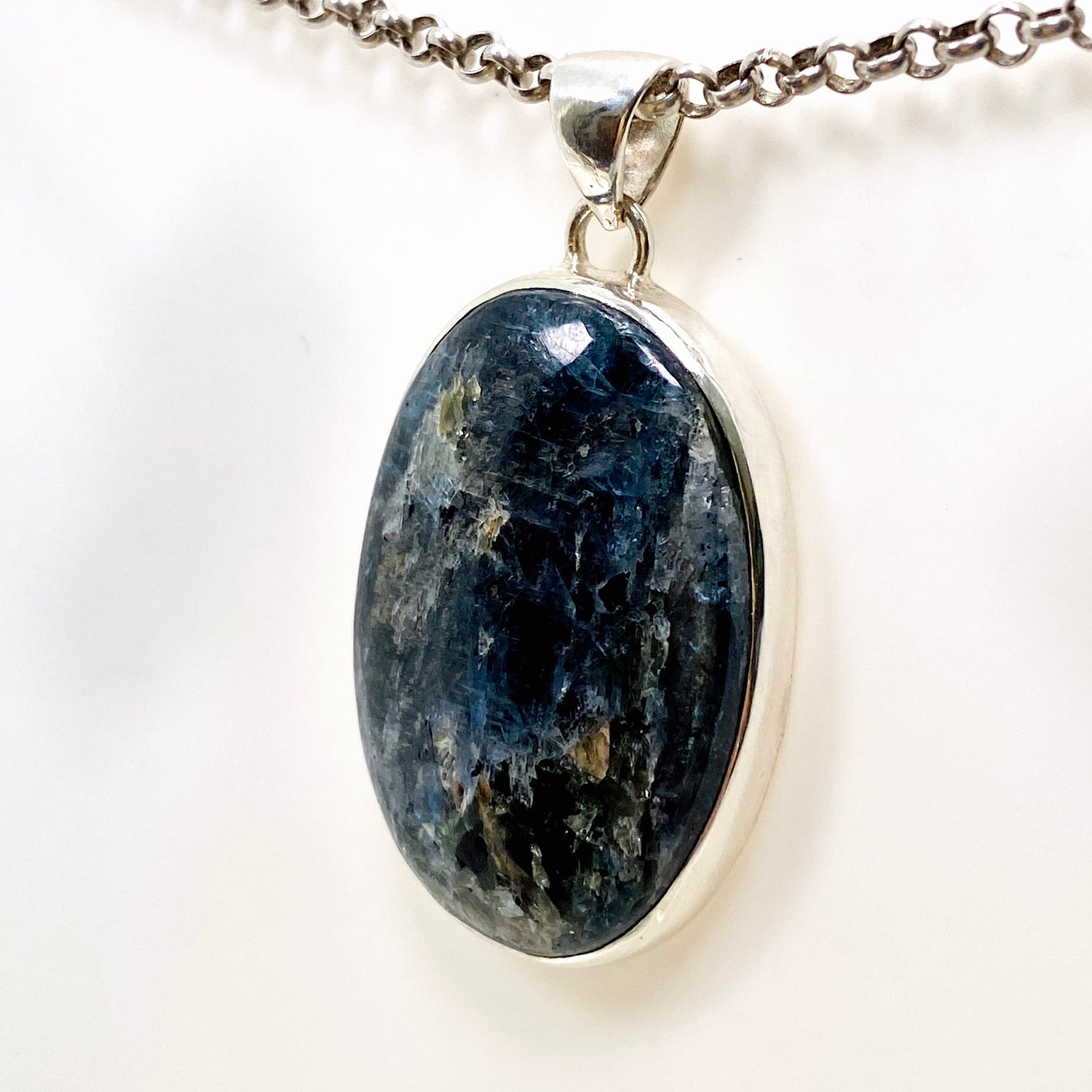 Blue Kyanite Oval Cabochon Pendant KPGJ4616