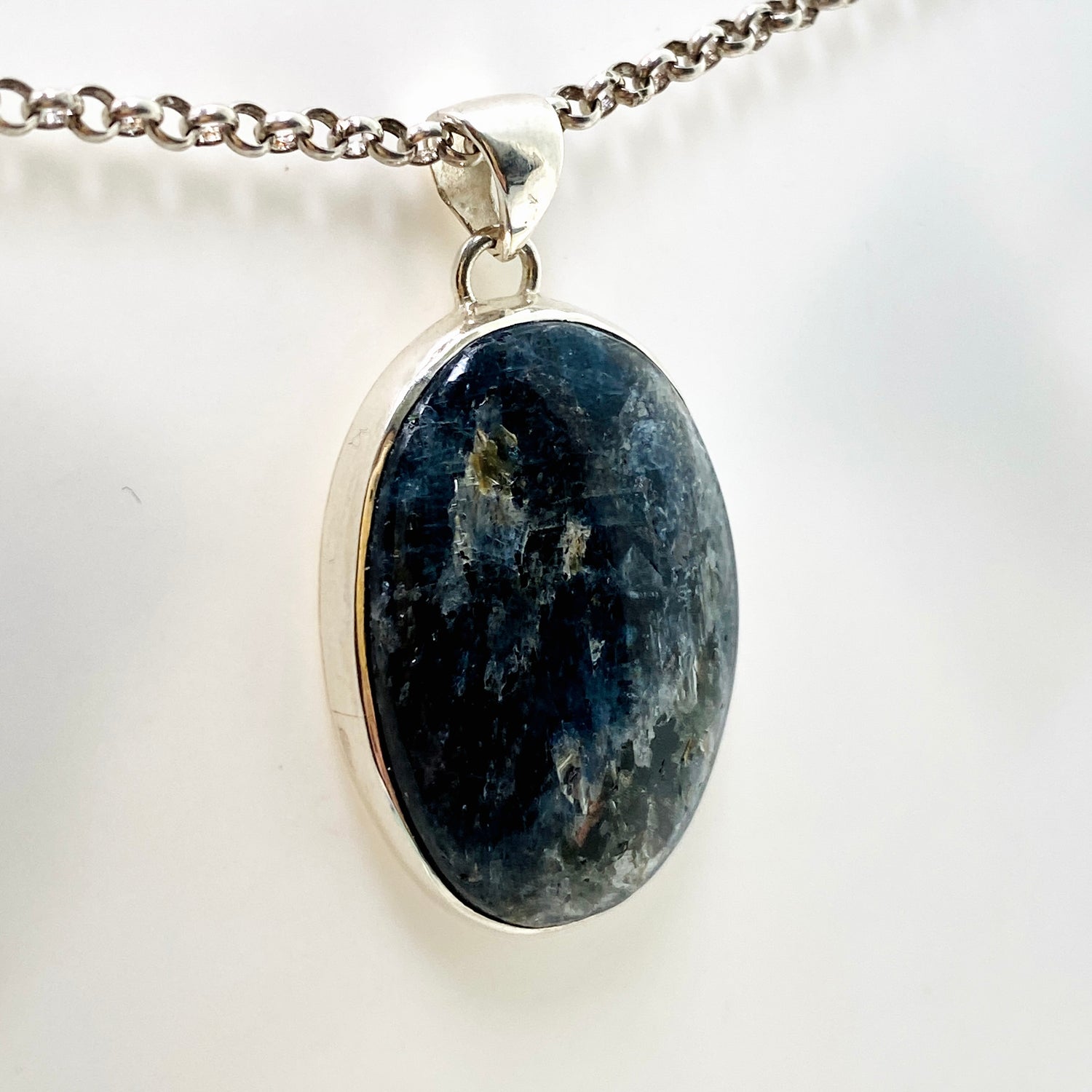 Blue Kyanite Oval Cabochon Pendant KPGJ4616