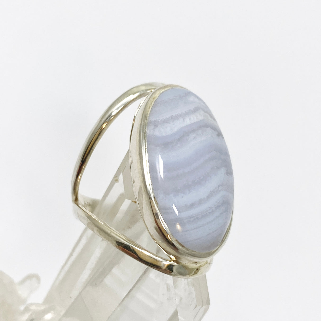 Blue Lace Agate Oval Cabochon Split Band Ring Size 7 KRGJ3378