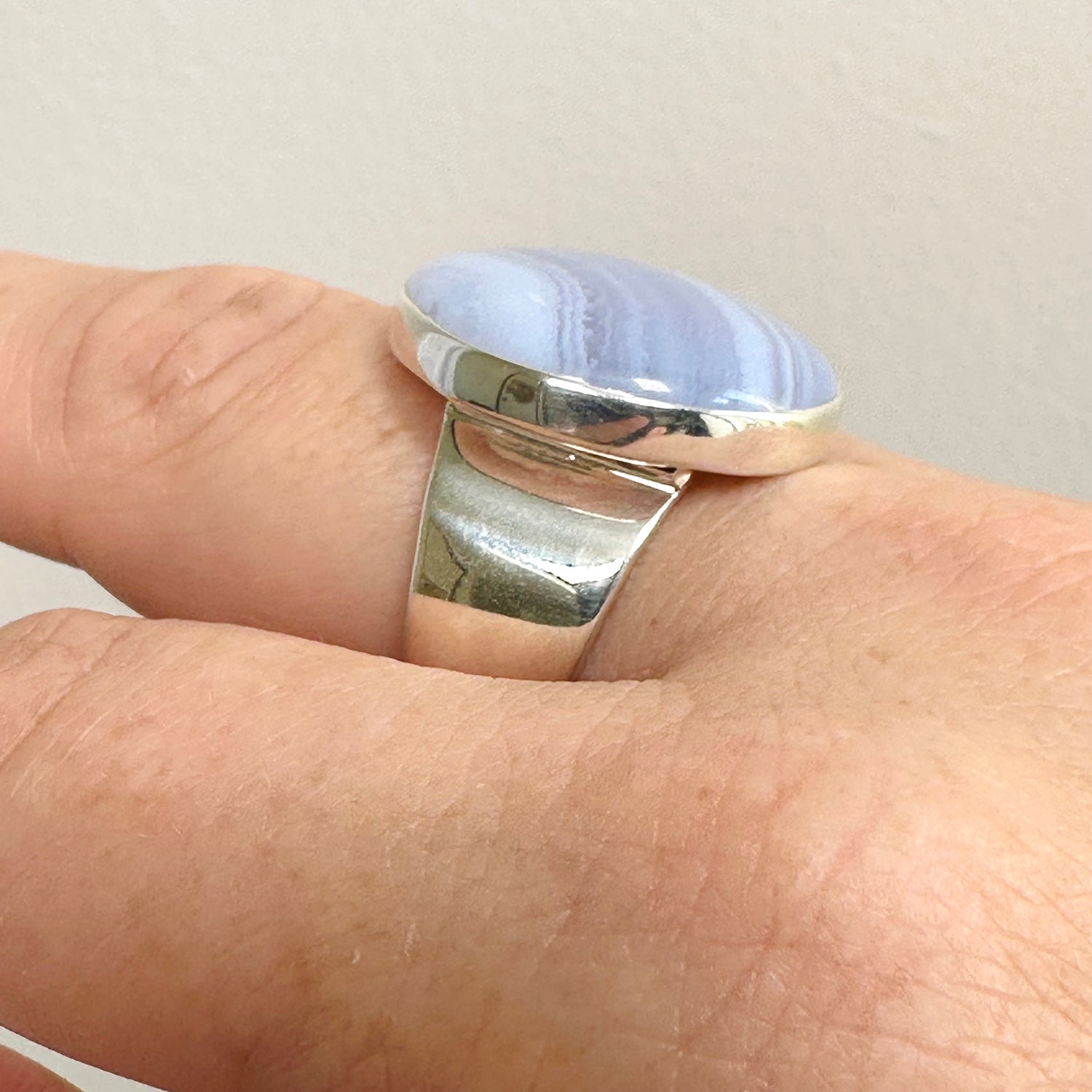 Blue Lace Agate Round Cabochon Ring Size 11 KRGJ3371