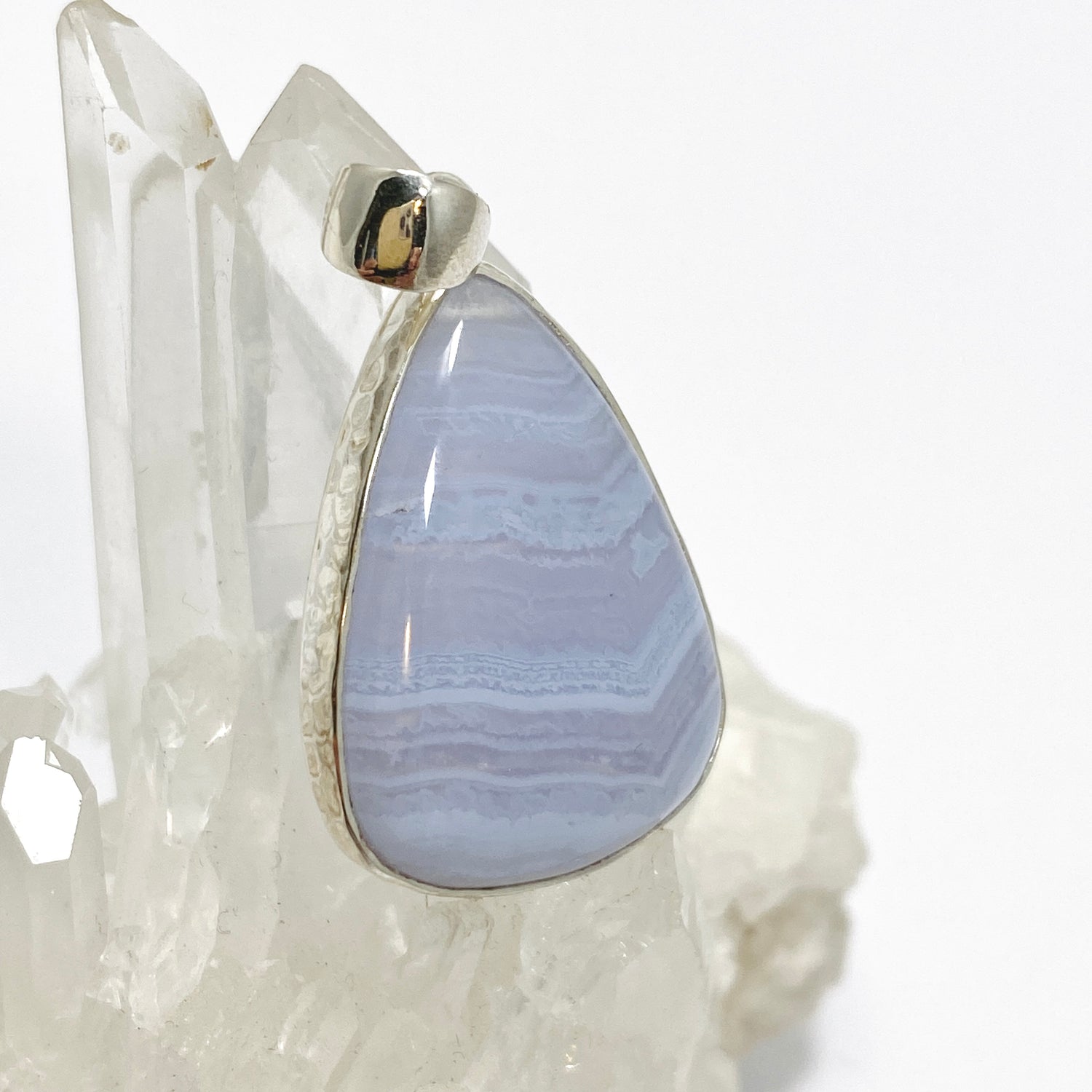 Blue Lace Agate Teardrop Cabochon Pendant in a Hammered Setting KPGJ4830