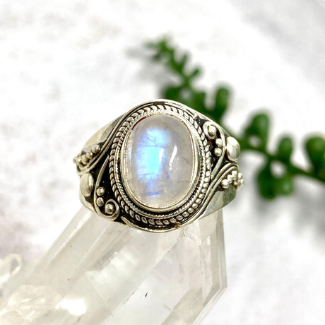 Boho Style Moonstone oval ring s.9 R4075-MS - Nature's Magick