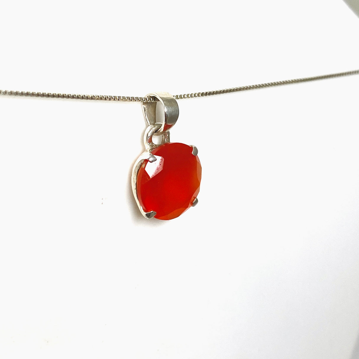 Carnelian Round Faceted Pendant PPGJ1302