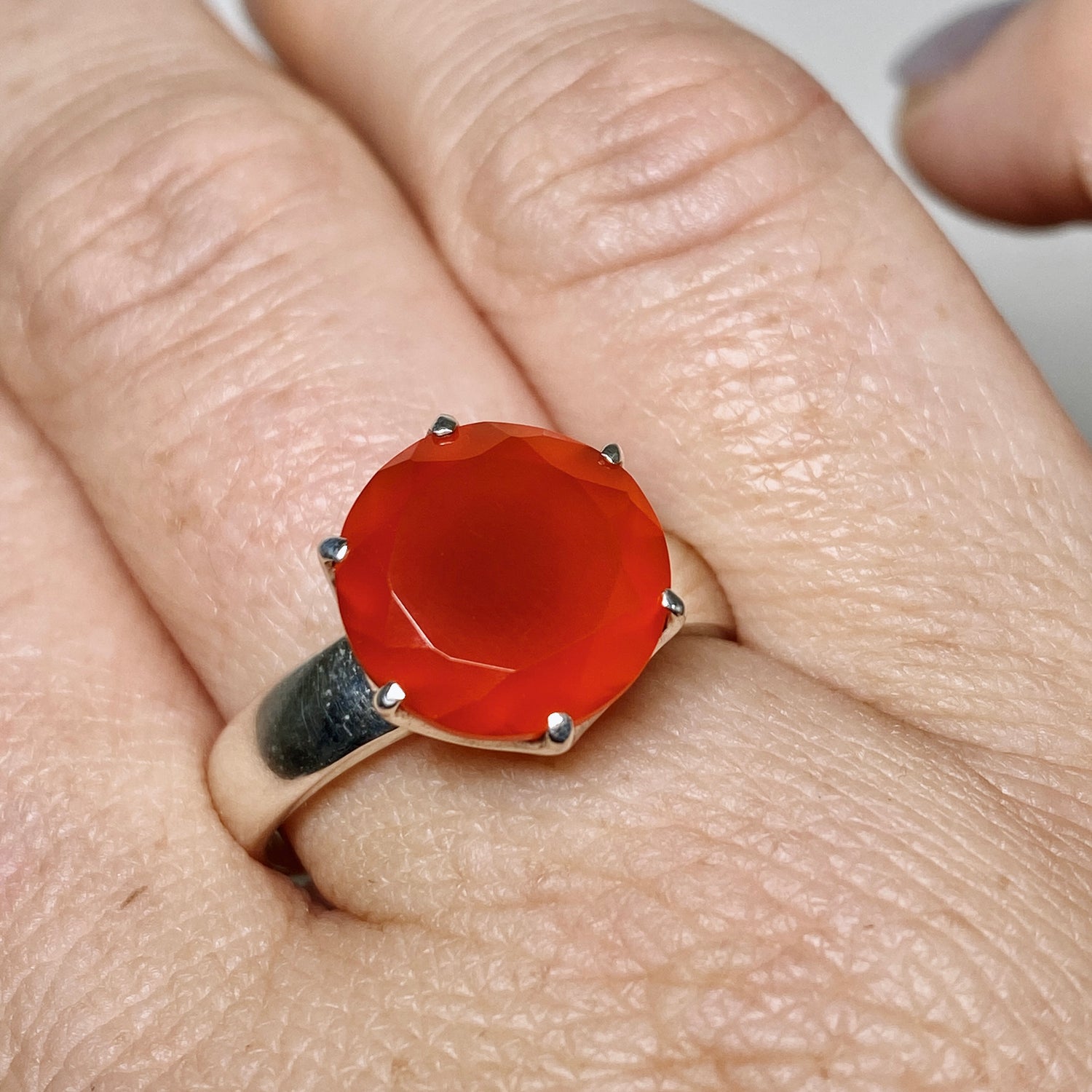 Carnelian Round Faceted Ring Size 11 PRGJ888