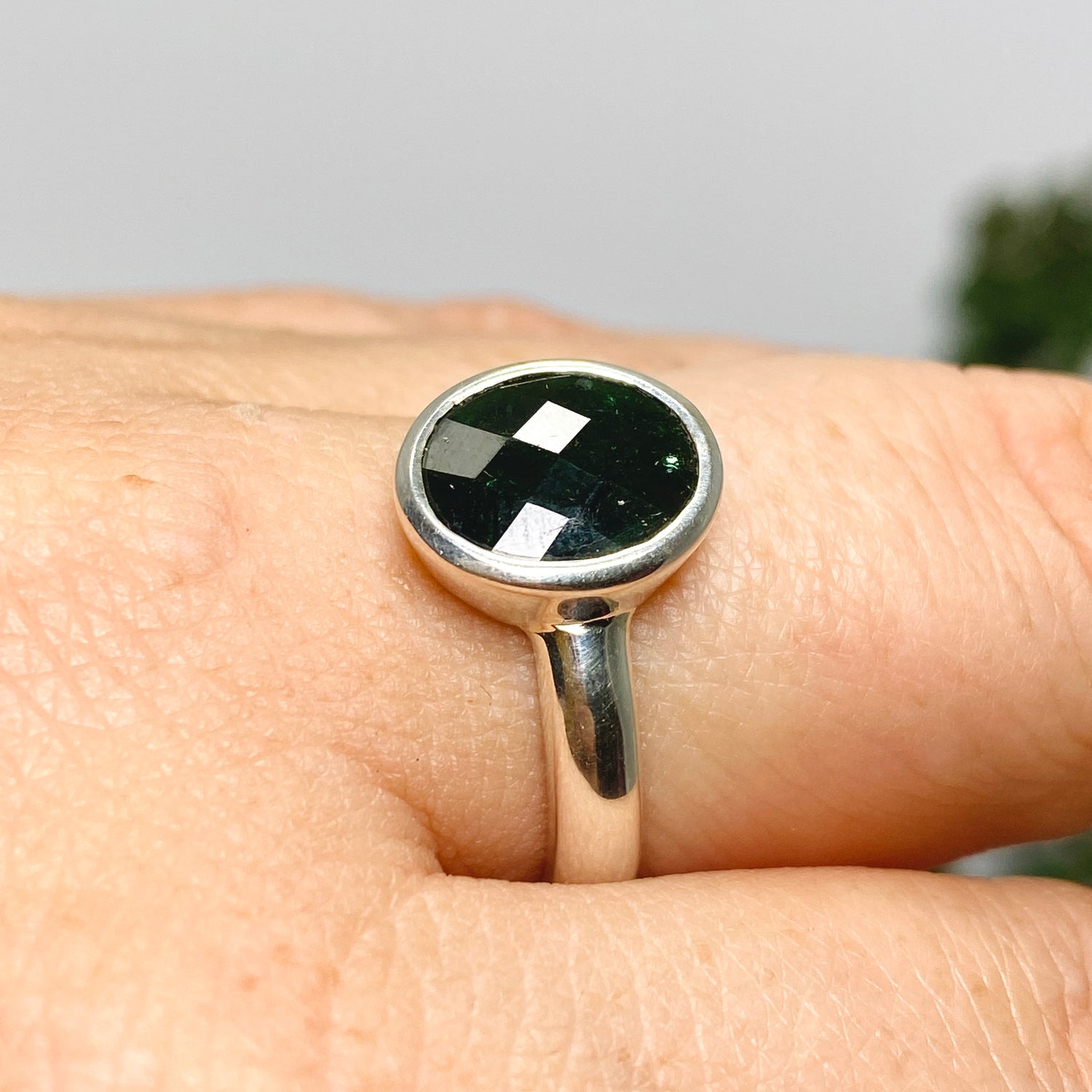 Chrome Tourmaline Oval Checkerboard Faceted Ring Size 7.5 PRGJ728