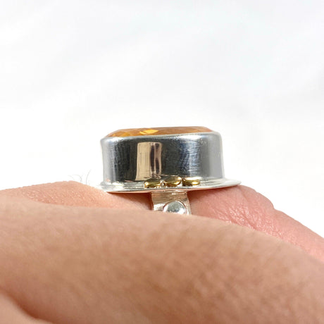 Citrine faceted oval ring with gold detailing s.11 KRGJ2836 - Nature's Magick
