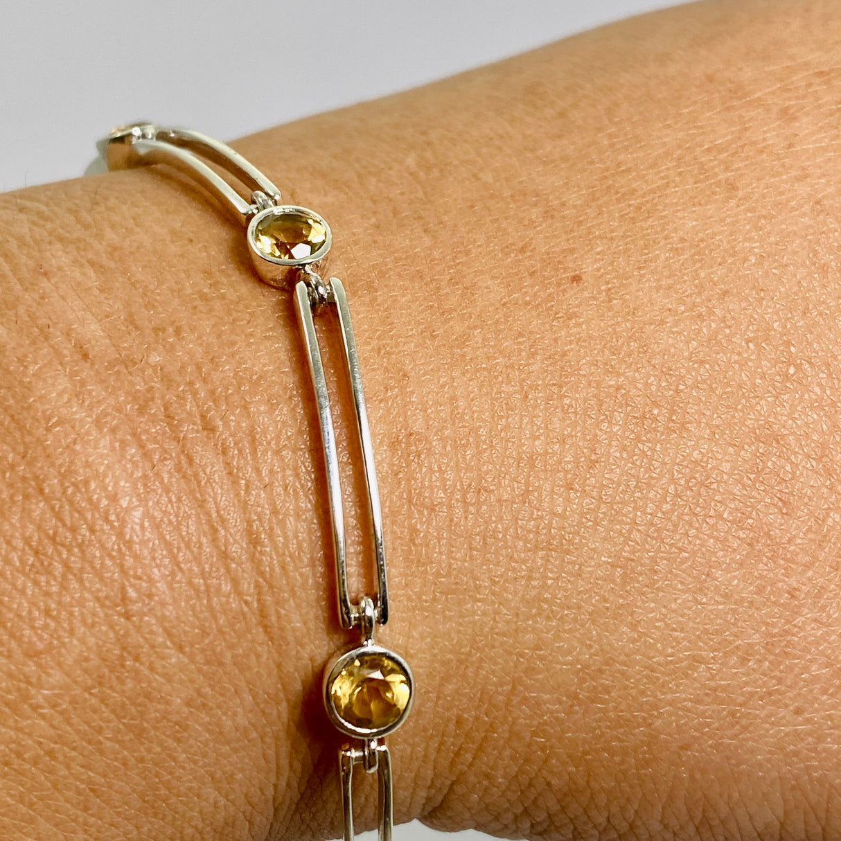 Citrine round faceted gemstones with silver split spacer design bracelet