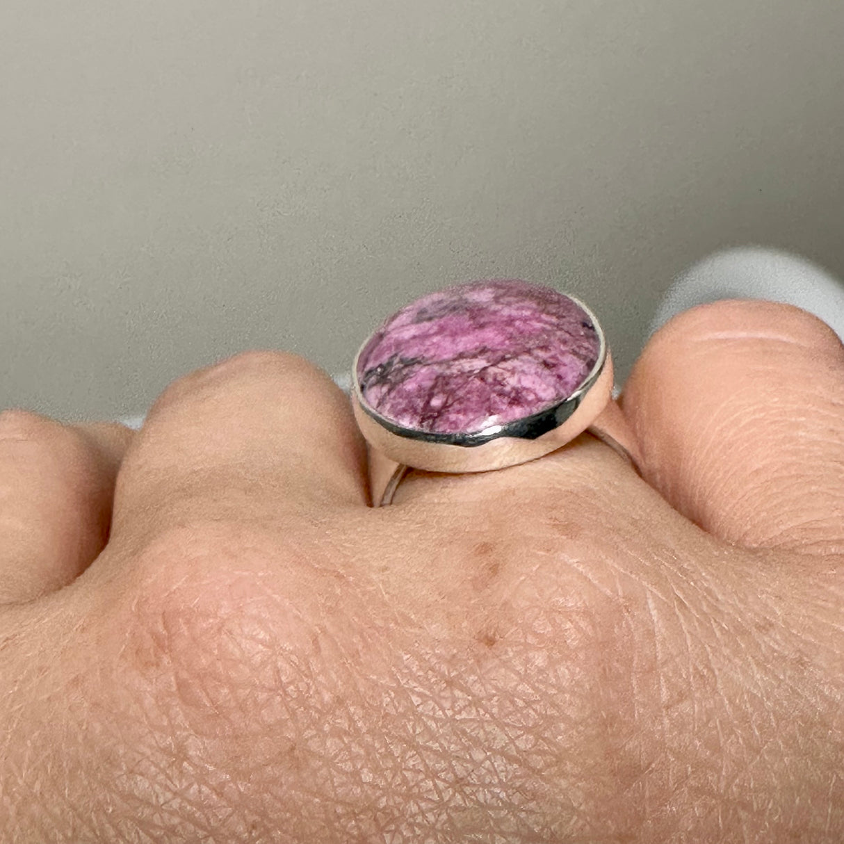 Cobalto Calcite Oval Cabochon Ring Size 7 KRGJ3394