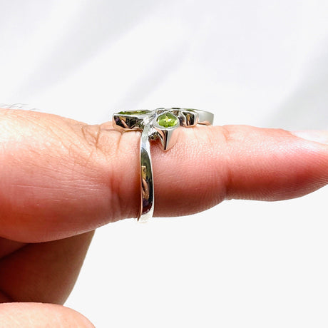 Dragonfly Ring with Faceted Peridot R3887 - Nature's Magick