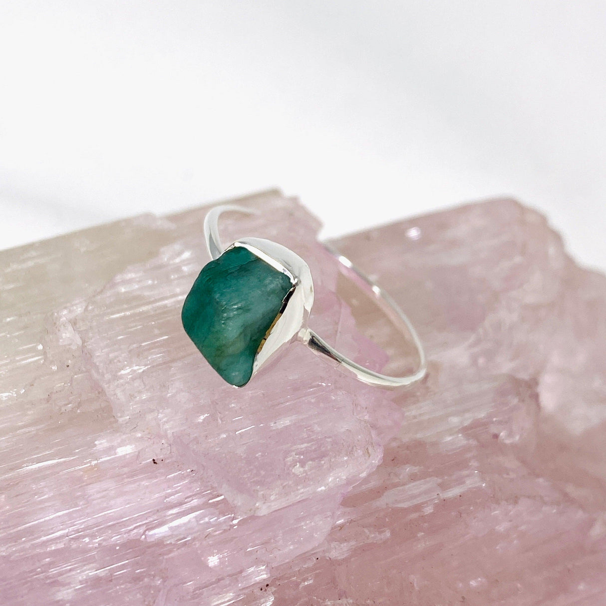 Emerald Raw Crystal Fine Band Ring R3701-EM - Nature's Magick