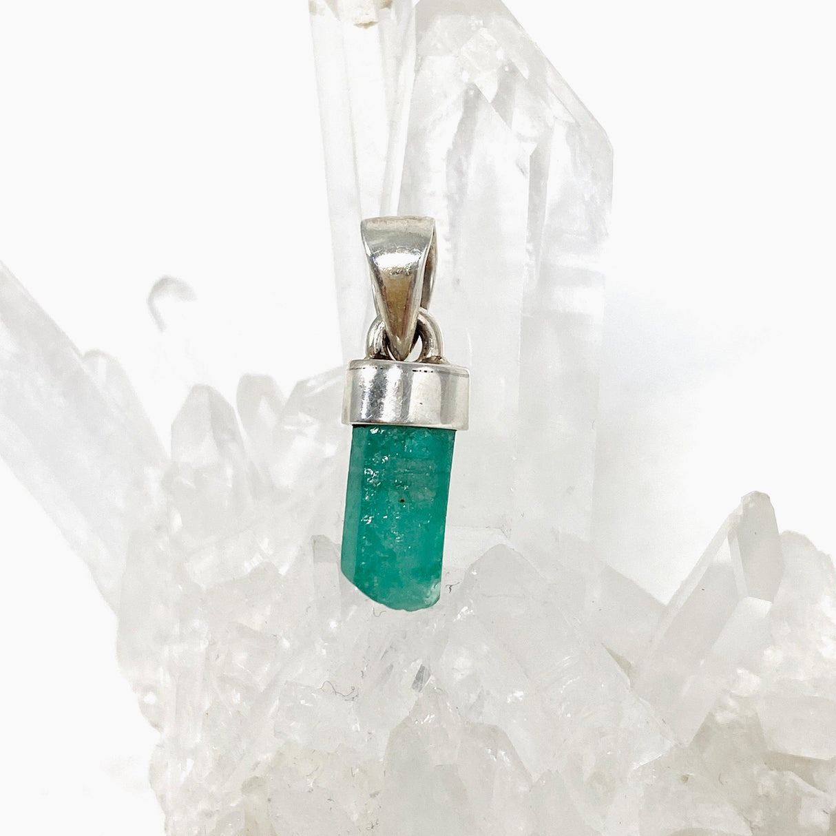 Emerald Raw Petite Pendant PPGJ519 - Nature's Magick