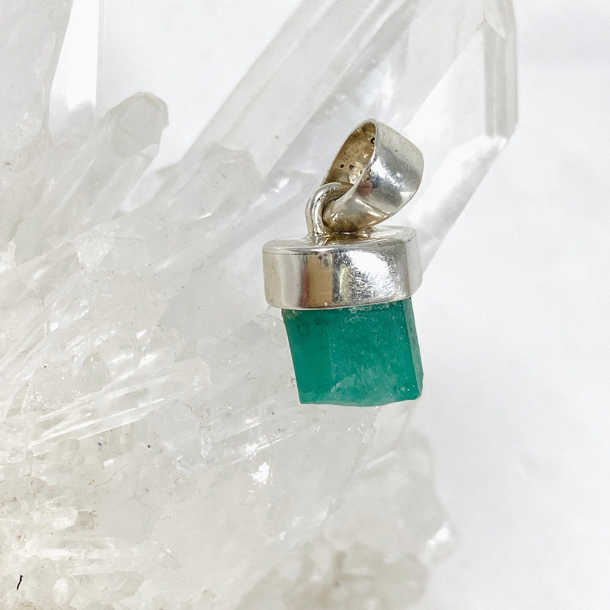 Emerald Raw Petite Pendant PPGJ521 - Nature's Magick