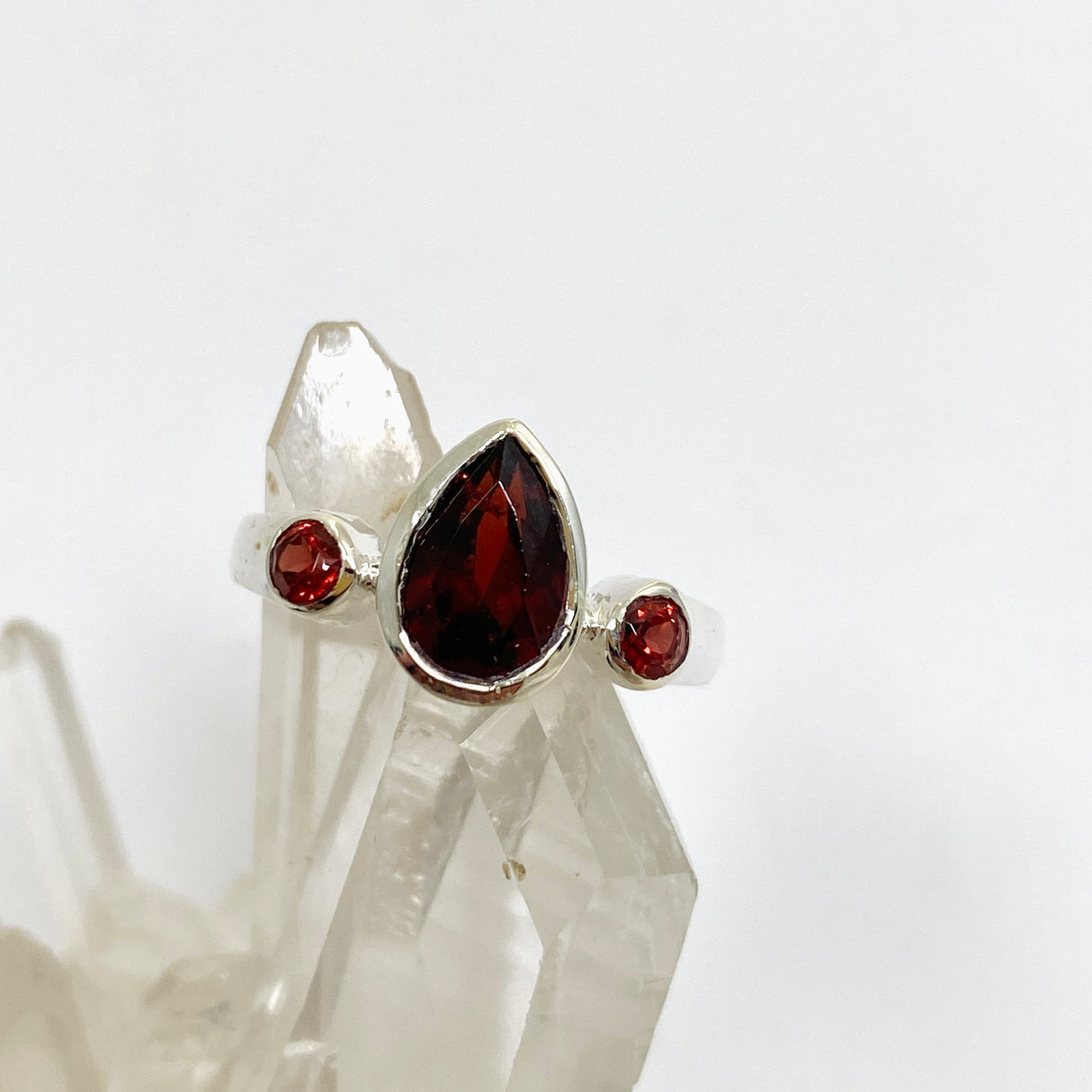 Garnet Faceted Gemstone Teardrop Ring with Accent Stones R3668