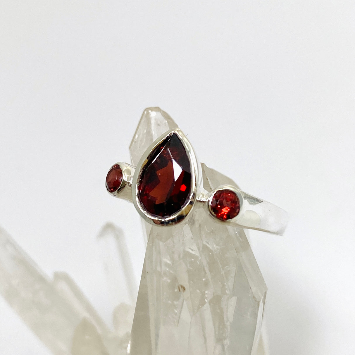 Garnet Faceted Gemstone Teardrop Ring with Accent Stones R3668