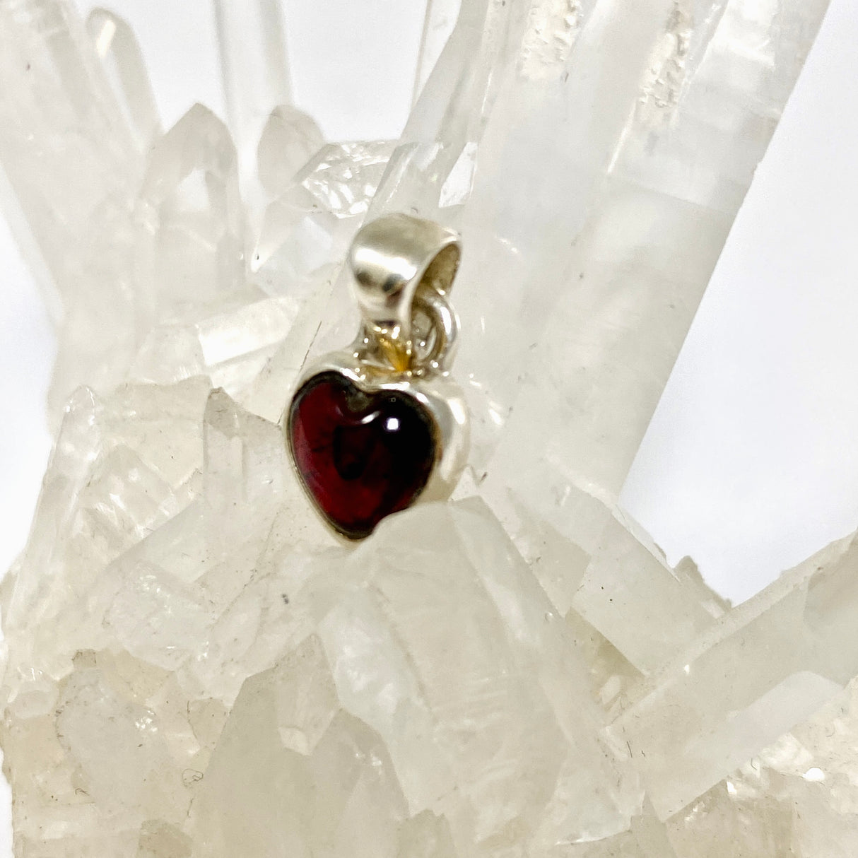 Garnet Heart Cabochon Pendant PPGJ1155