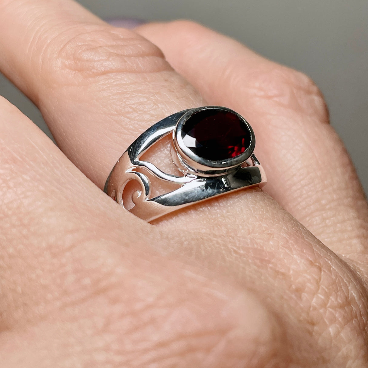Garnet Oval Faceted Boho Decorative Ring R3820