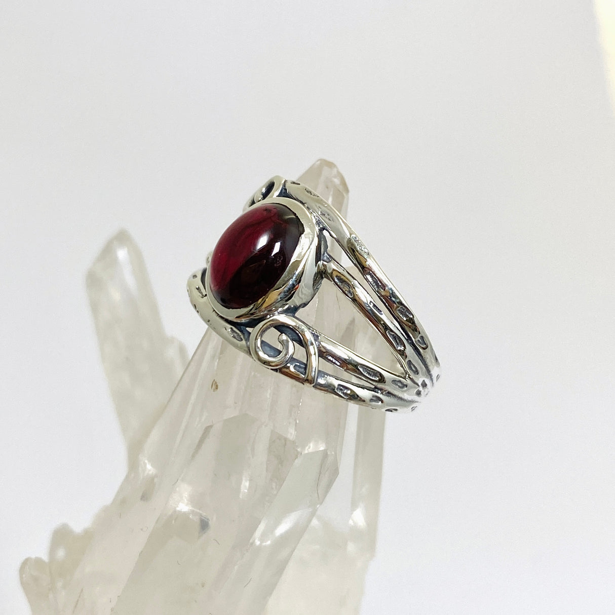 Garnet Oval Cabochon Ring in a Decorative Setting R4025