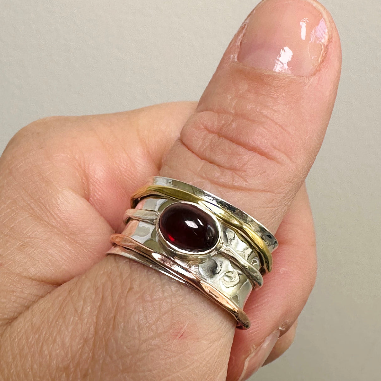 Garnet Oval Cabochon Spinner Ring R4820