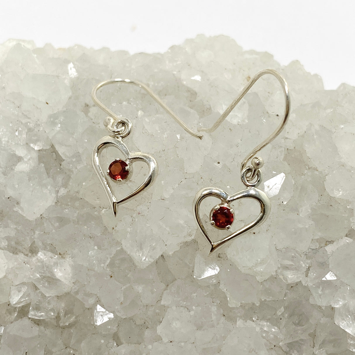 Garnet Round Faceted Heart Earrings PEGJ341