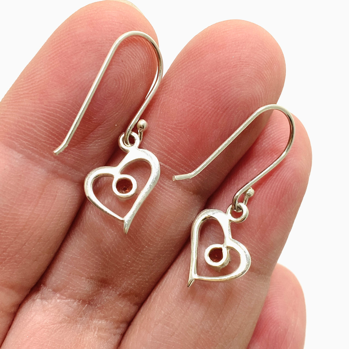 Garnet Round Faceted Heart Earrings PEGJ341