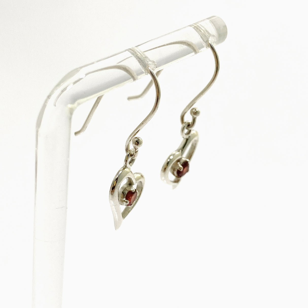 Garnet Round Faceted Heart Earrings PEGJ341