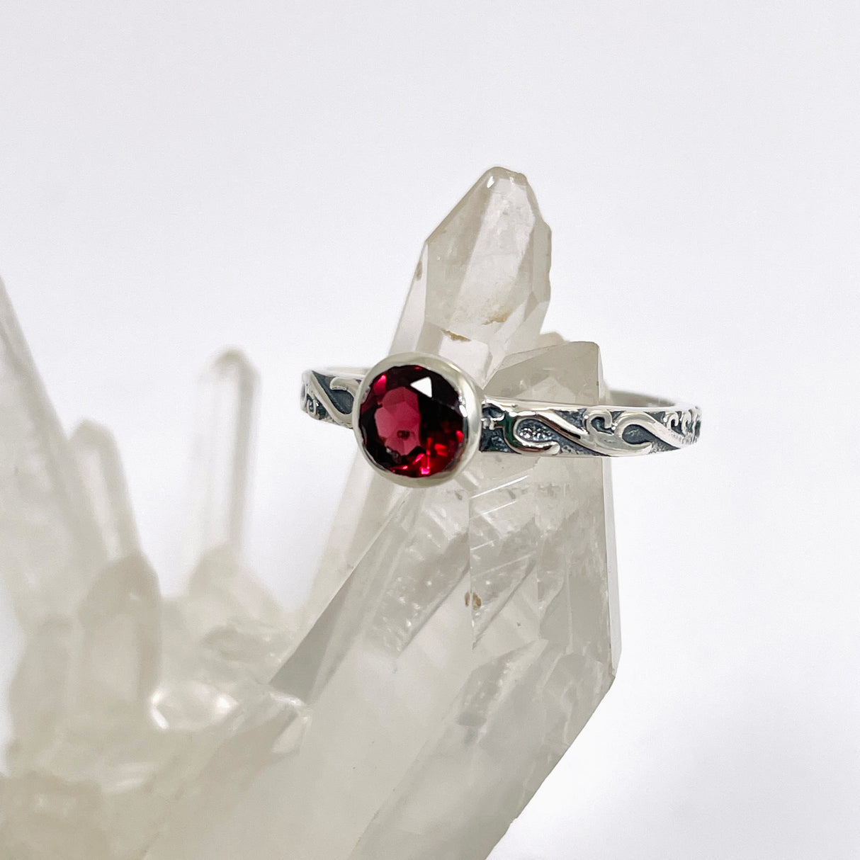 Garnet Round Faceted Ring in a Decorative Setting R4807