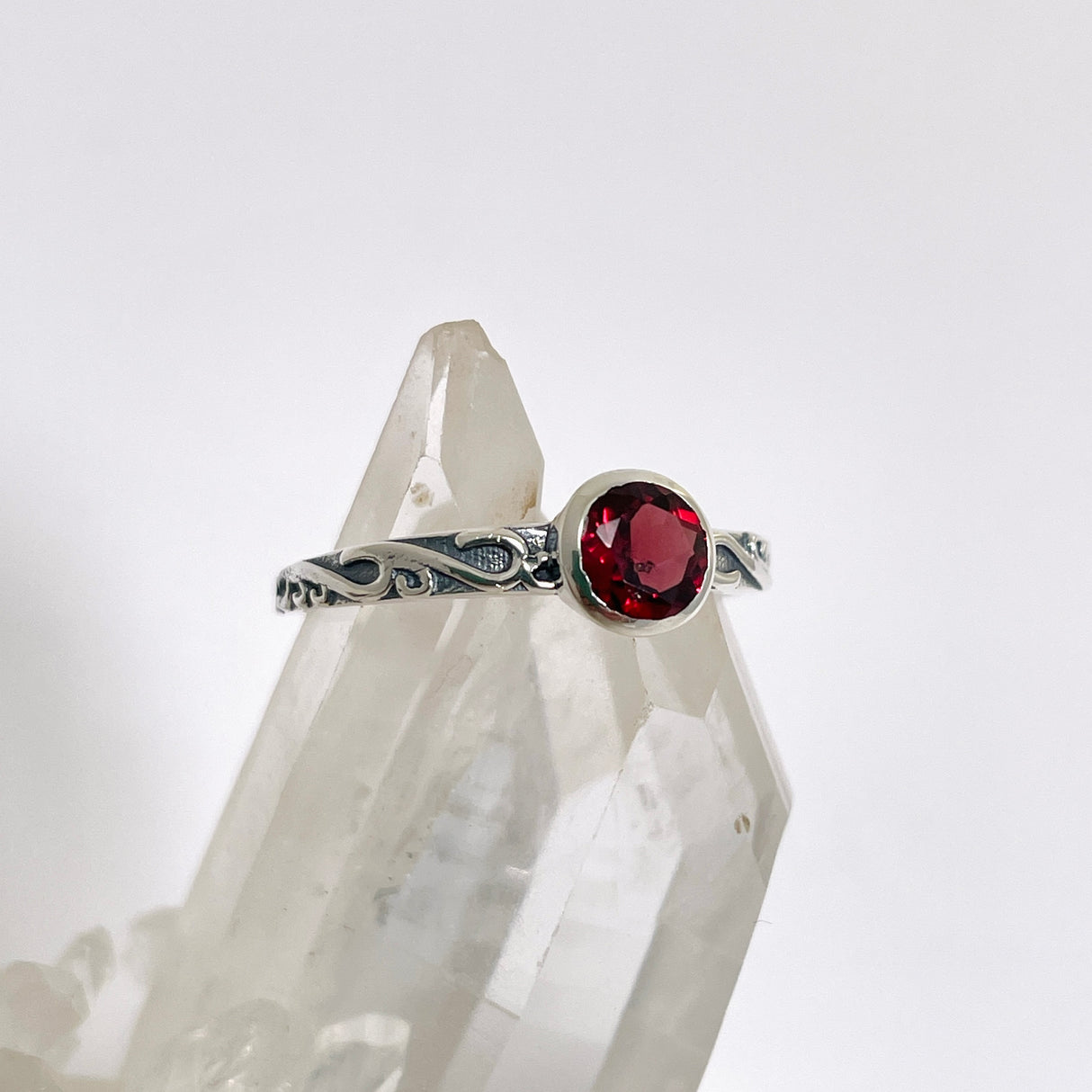 Garnet Round Faceted Ring in a Decorative Setting R4807