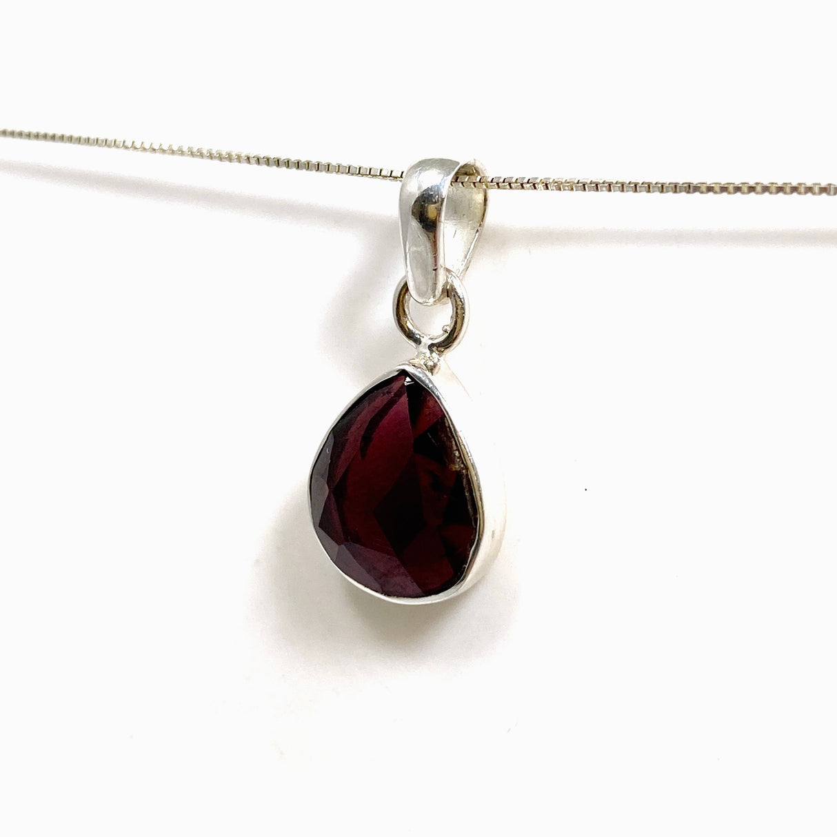 Rhodolite Garnet Teardrop Faceted Pendant PPGJ1157