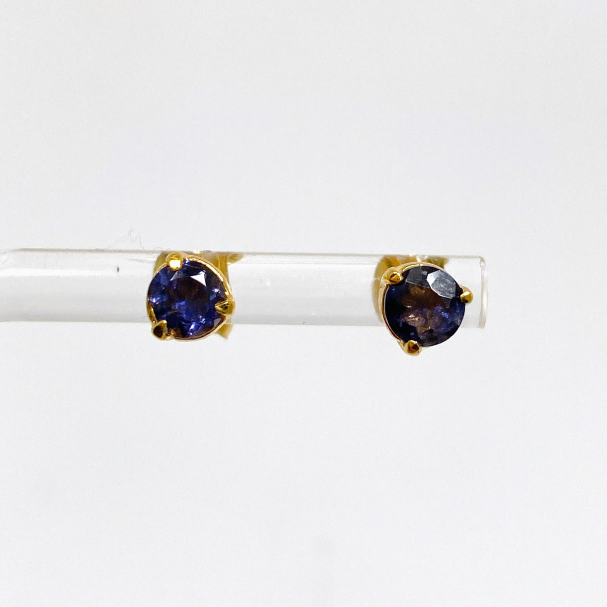 Gemstone Round Faceted 1 micron Gold Plated 3 claw Set Stud Earring 5mm PSE040