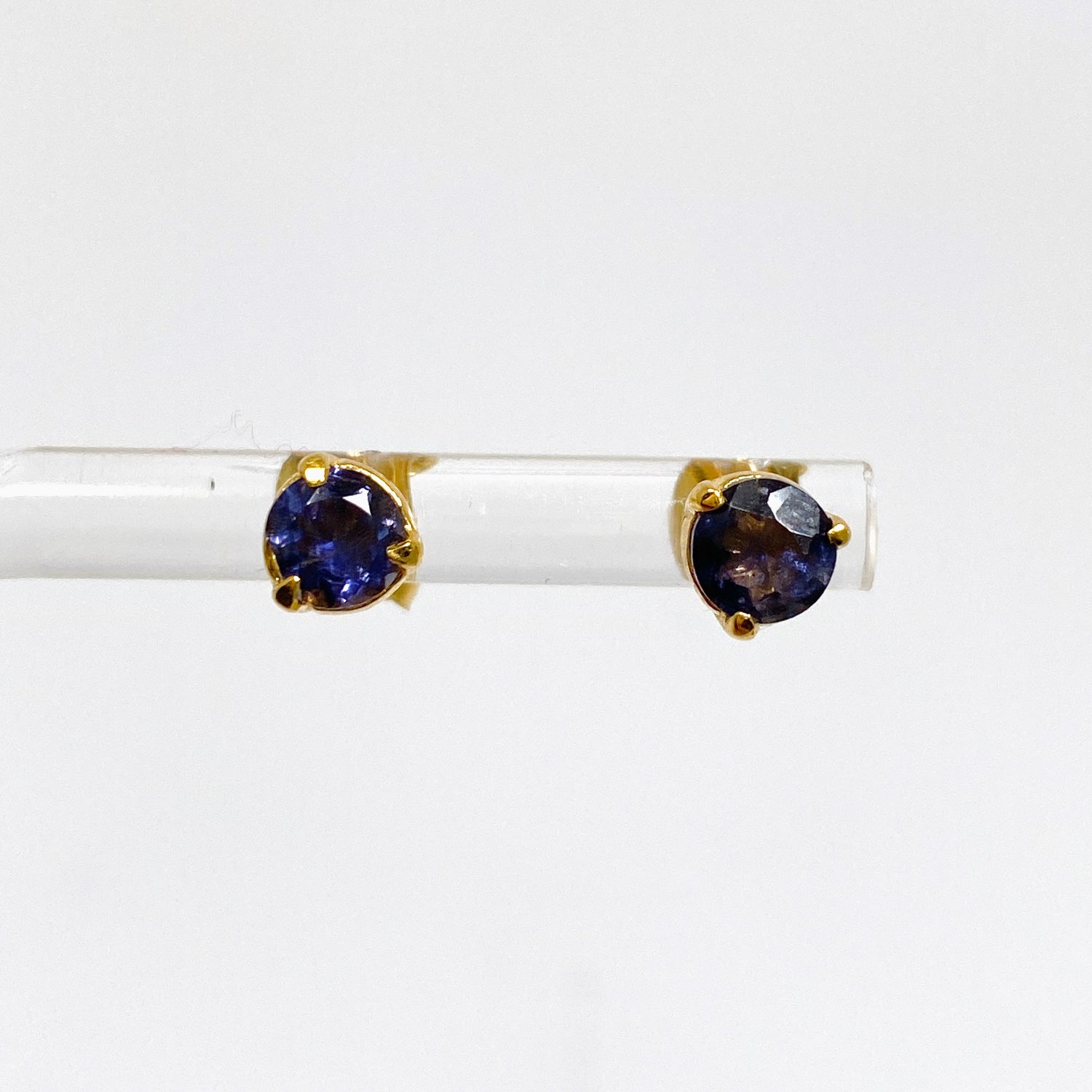 Gemstone Round Faceted 1 micron Gold Plated 3 claw Set Stud Earring 5mm PSE040