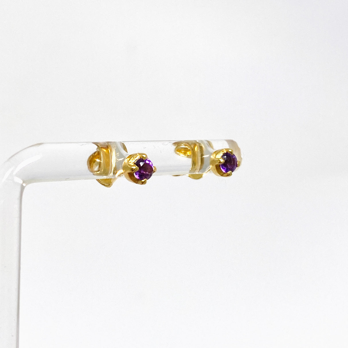 Gemstone Round Faceted 1 micron Gold Plated 4 claw Set Stud Earring 3mm PSE039