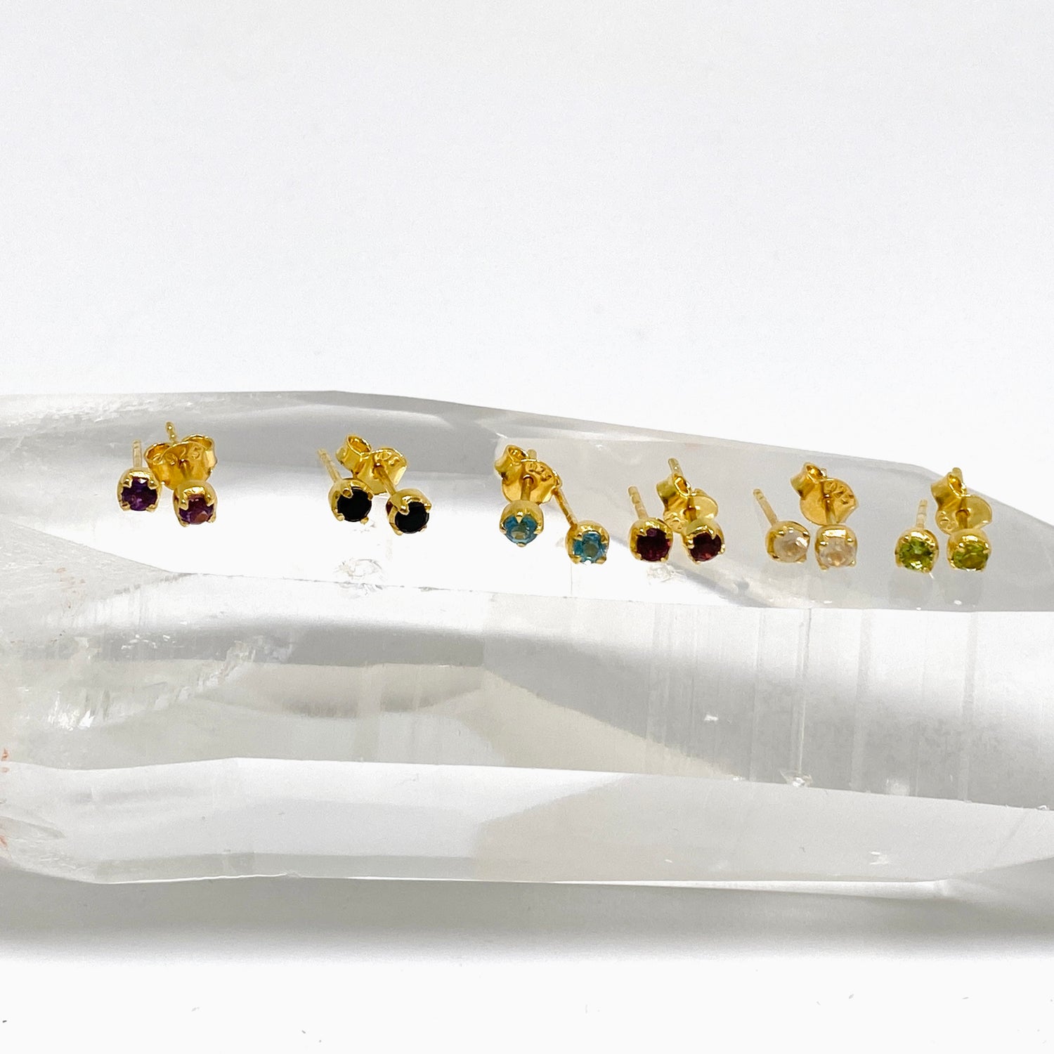 Gemstone Round Faceted 1 micron Gold Plated 4 claw Set Stud Earring 3mm PSE039