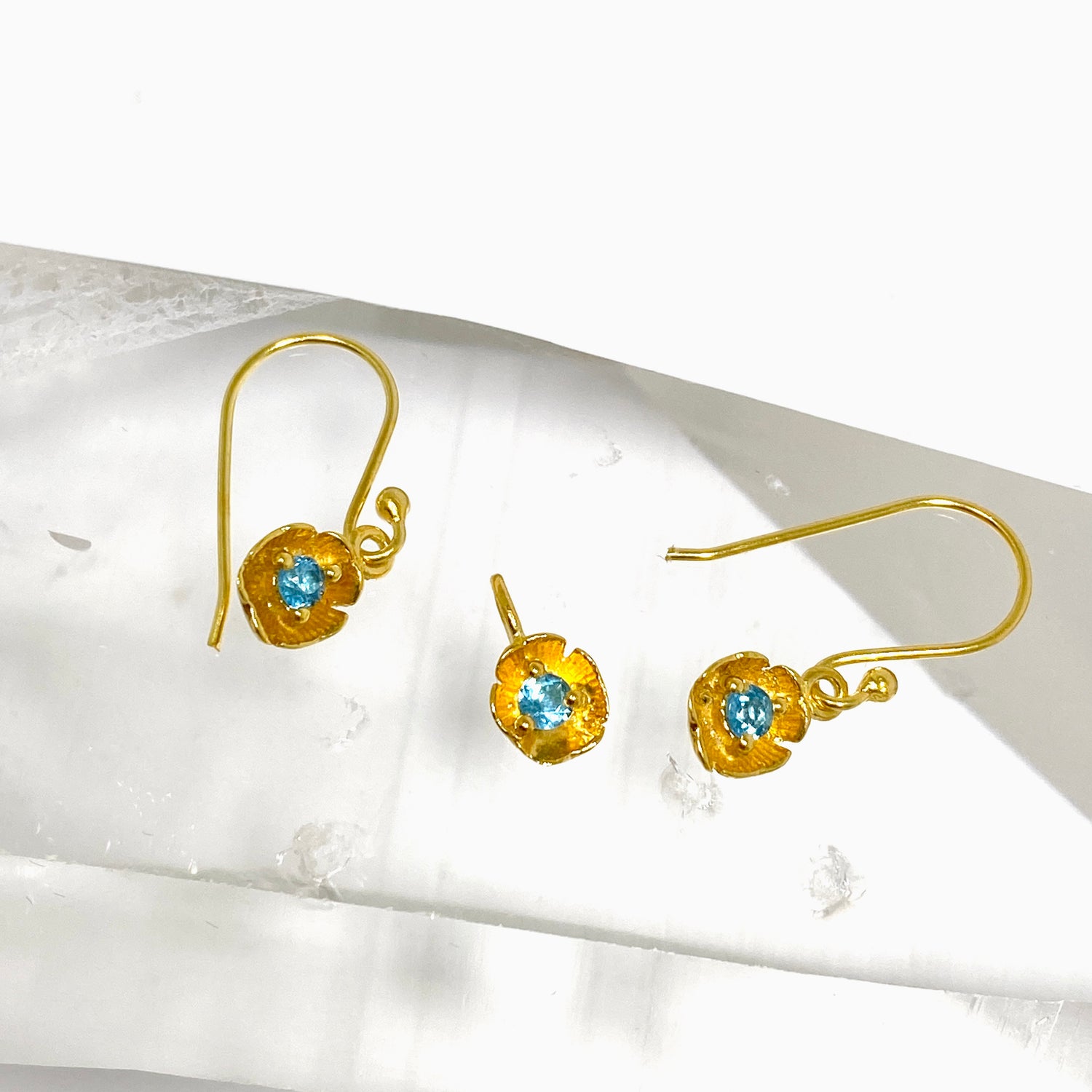 Gemstone Round Faceted 1 micron Gold Plated Flower Earrings PEGJ376