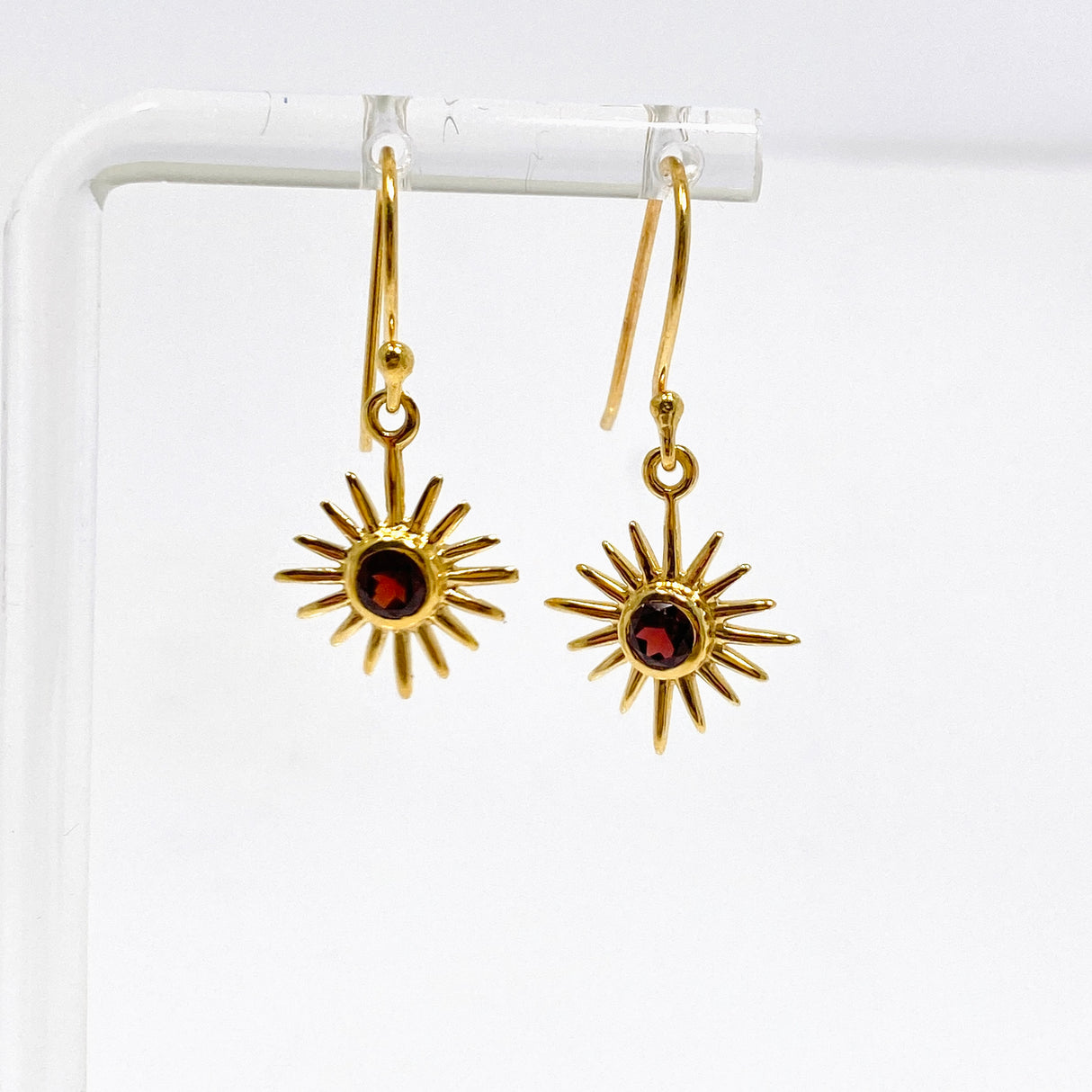 Gemstone Round Faceted Sun 1 micron Gold Plated Earrings PEGJ373