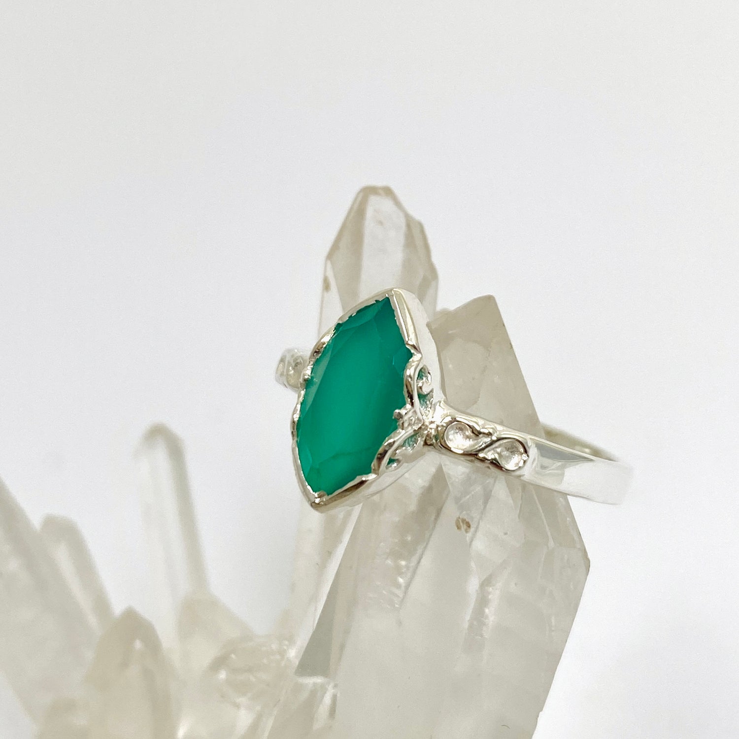 Green Chalcedony Faceted Marquise Ring in a Decorative Setting R3726