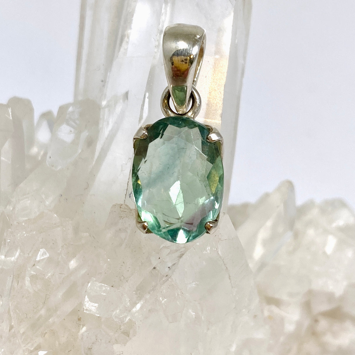Green Fluorite Oval Faceted Pendant PPGJ1284