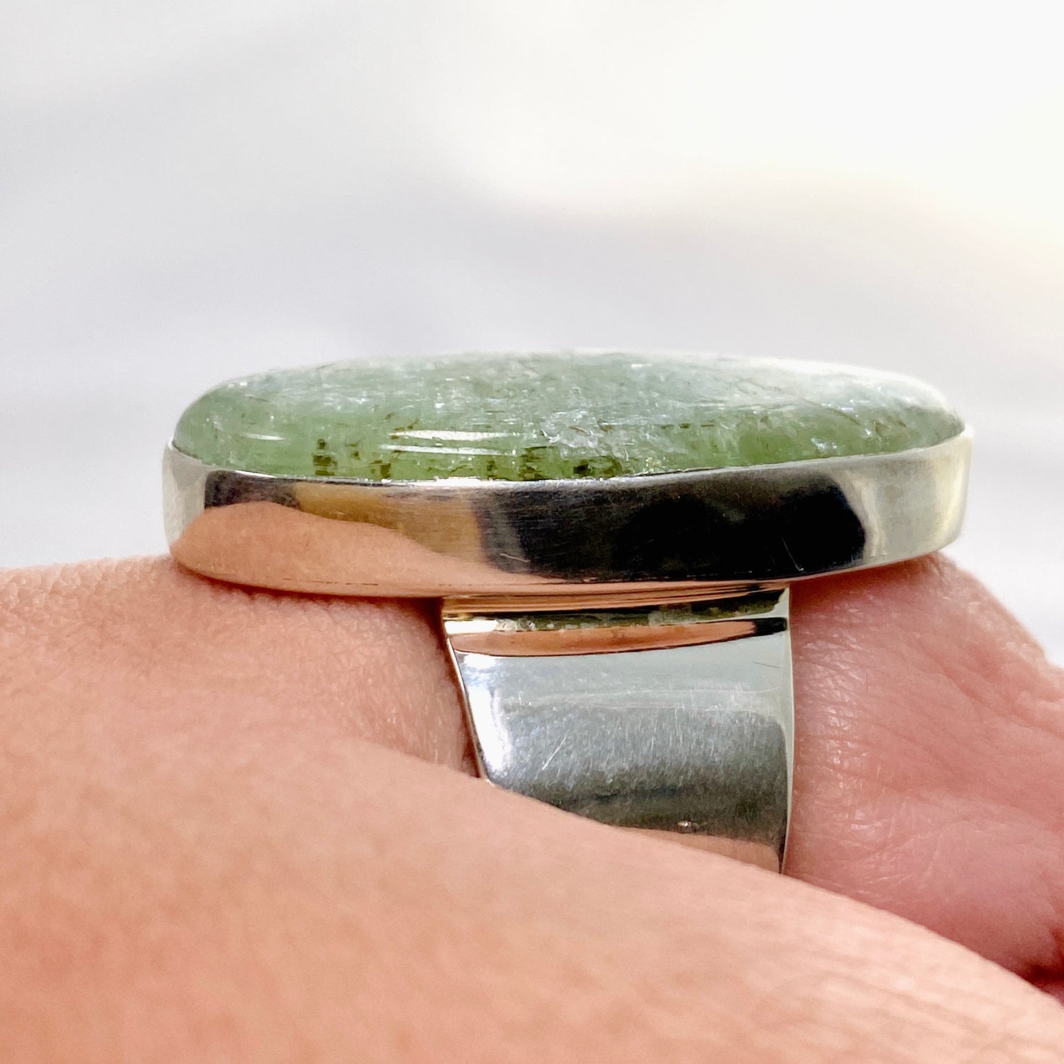 Green Kyanite Oval Cabochon Ring Size 11 KRGJ3290