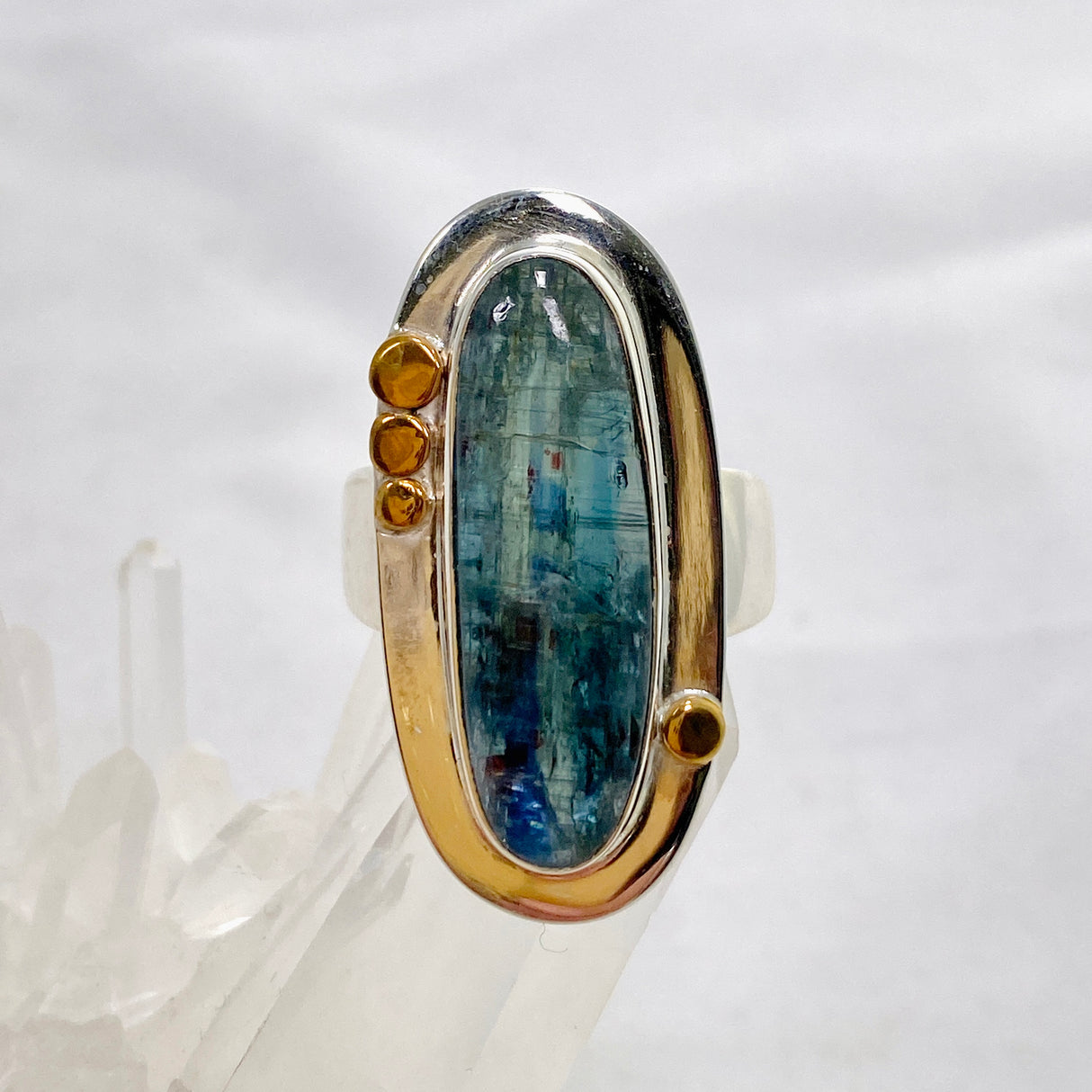 Green Kyanite Oval Cabochon Ring with Brass Detailing Size 9.5 KRGJ3292