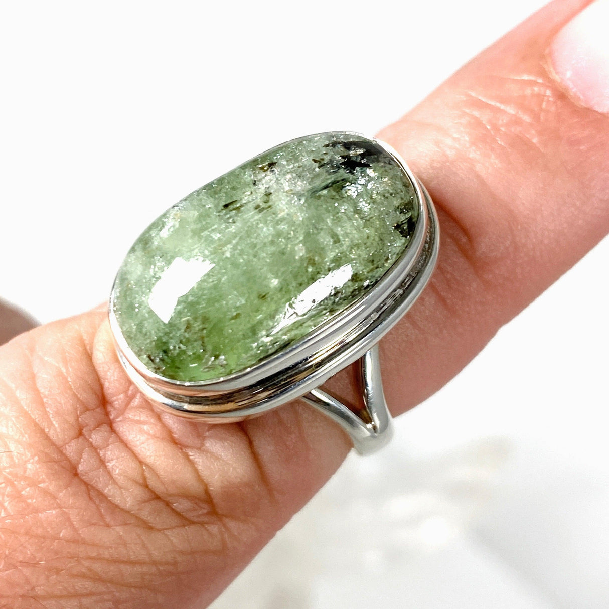 Green Kyanite oval ring s.7 KRGJ2708