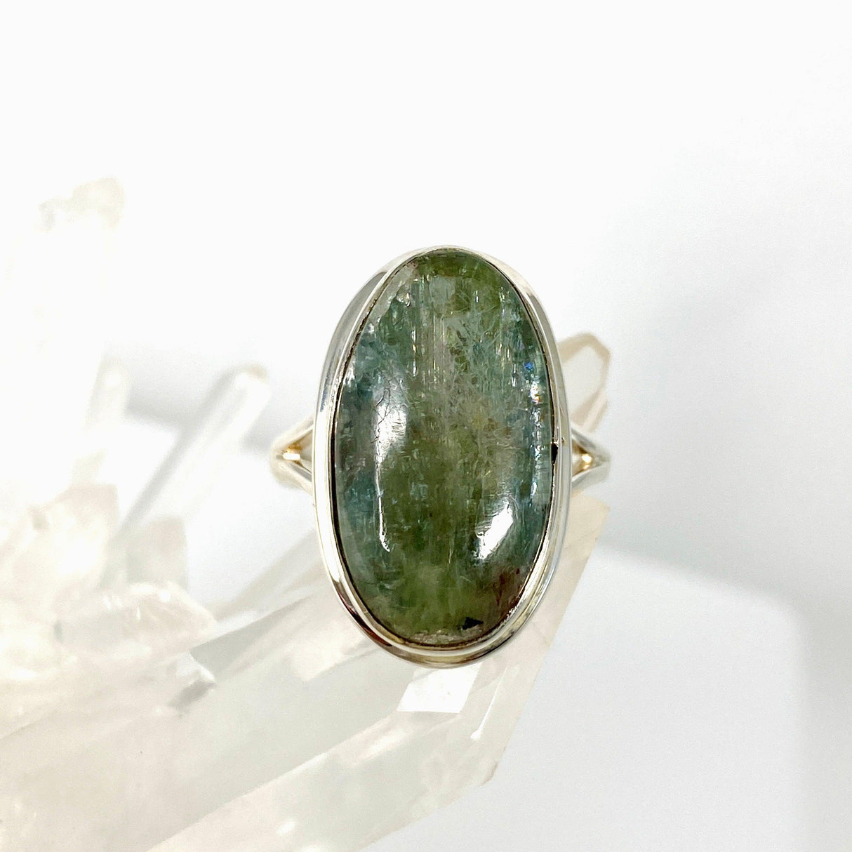 Green Kyanite oval ring s.7 KRGJ2709