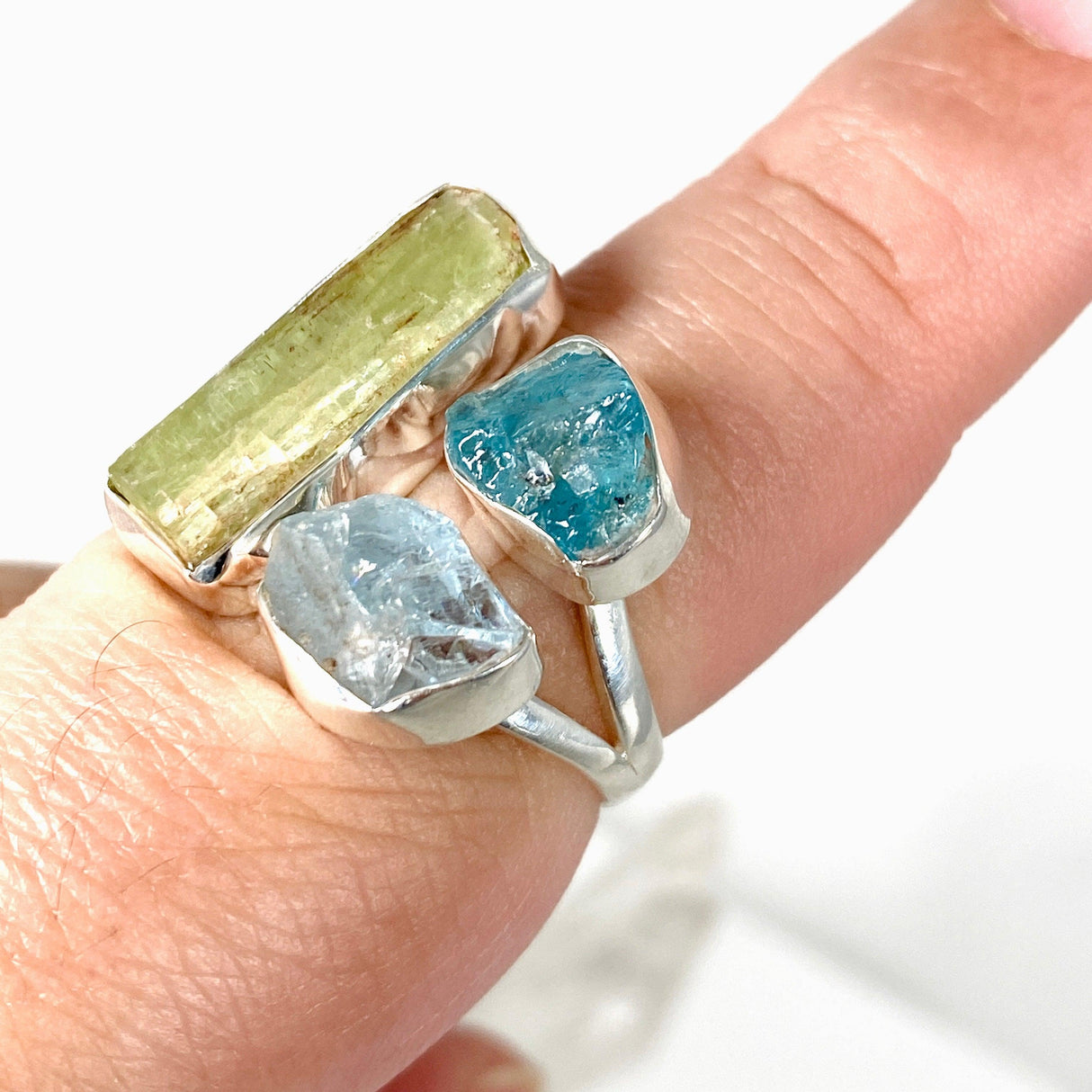 Green Kyanite, Teal Apatite & Aquamarine raw multi-stone ring s.8