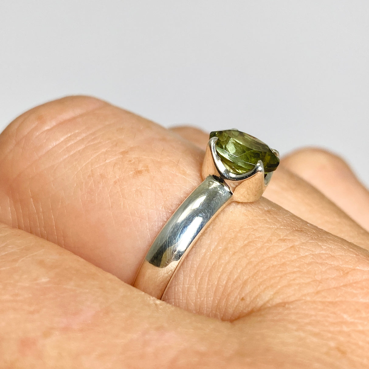 Green Tourmaline Oval Faceted Ring Size 9 PRGJ725