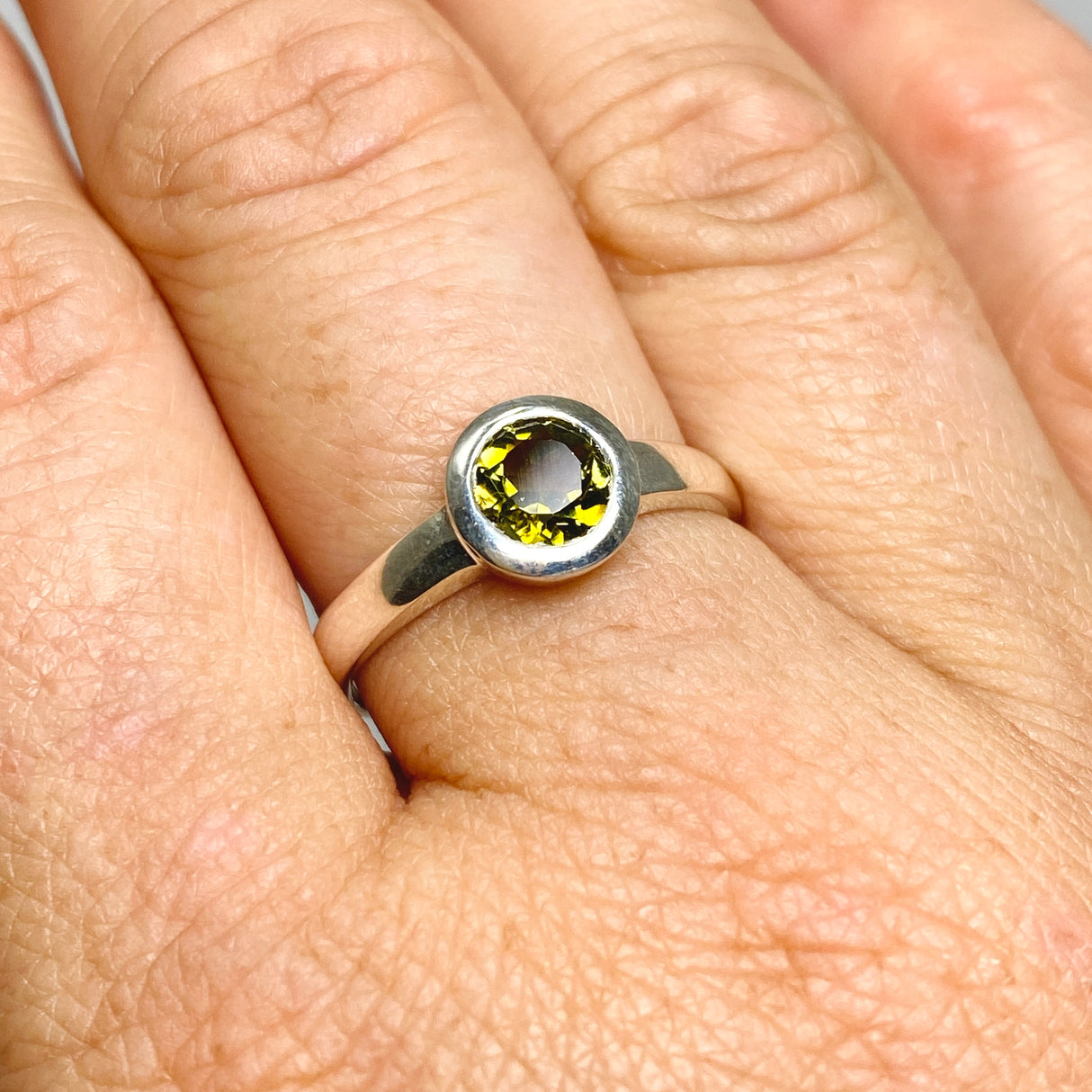 Green Tourmaline Round Faceted Ring Size 9 PRGJ729