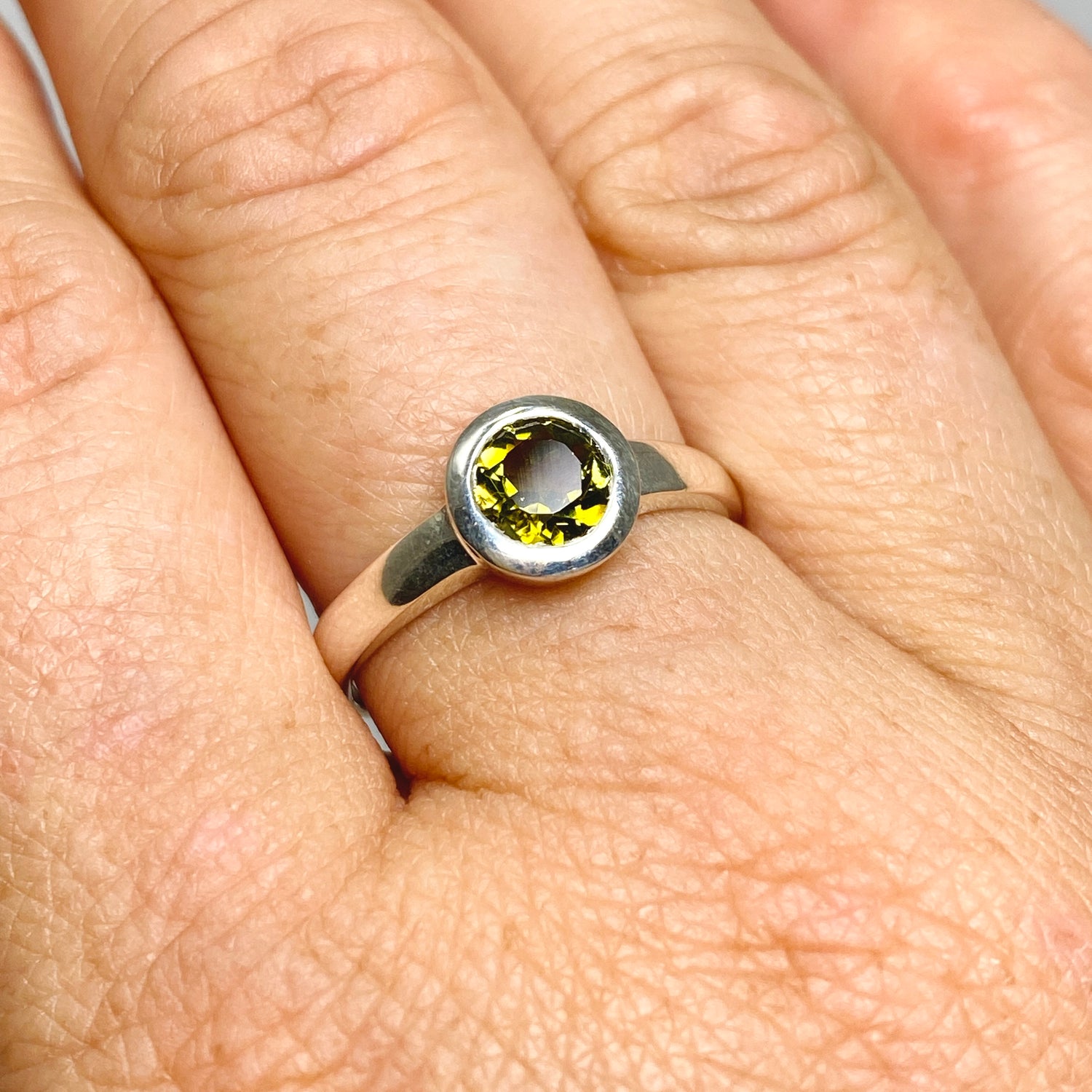 Green Tourmaline Round Faceted Ring Size 9 PRGJ729